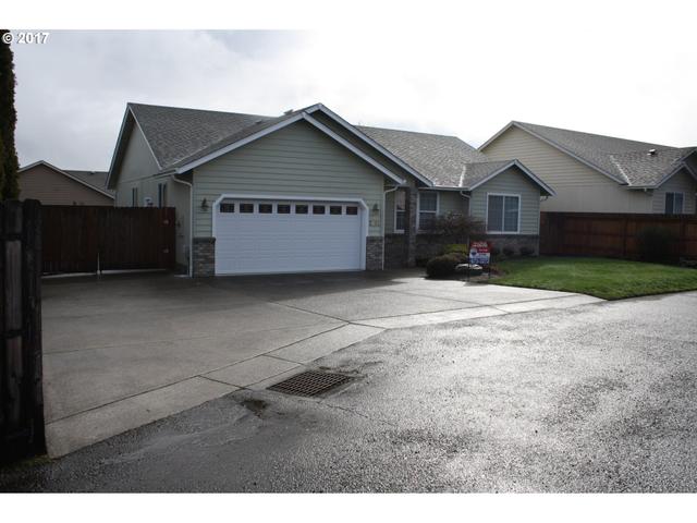 327 Currier Ave