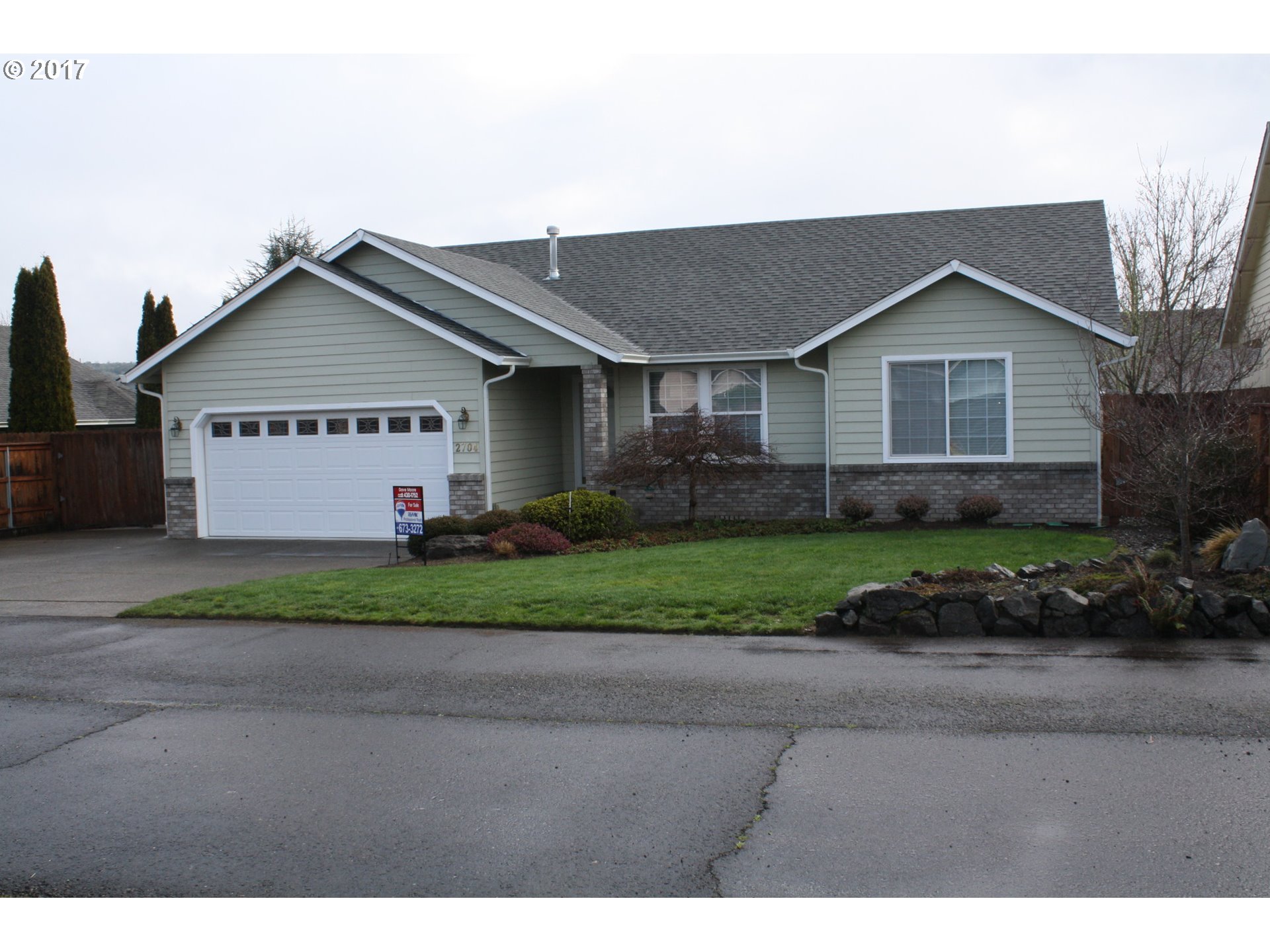 327 Currier Ave