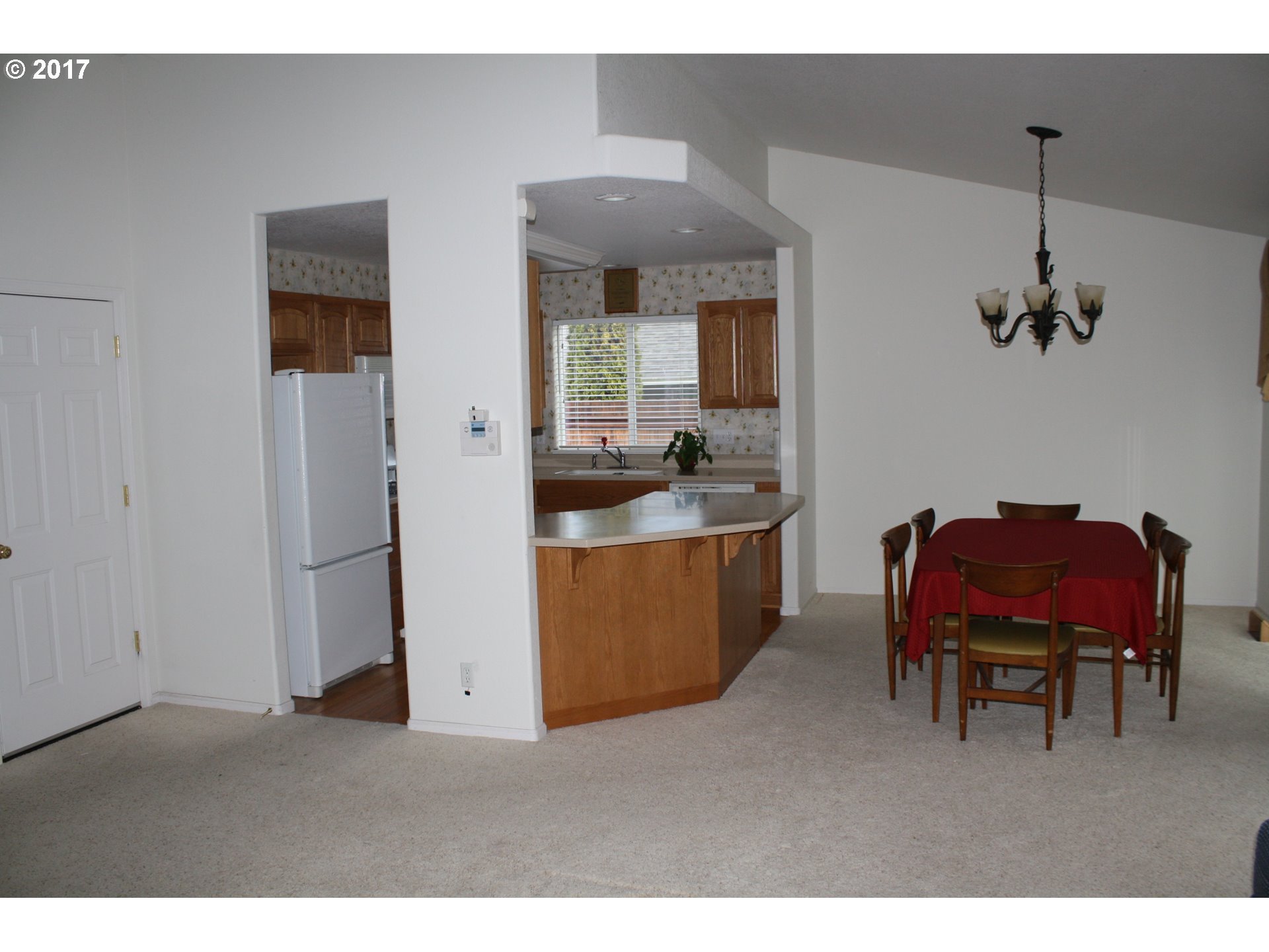 327 Currier Ave