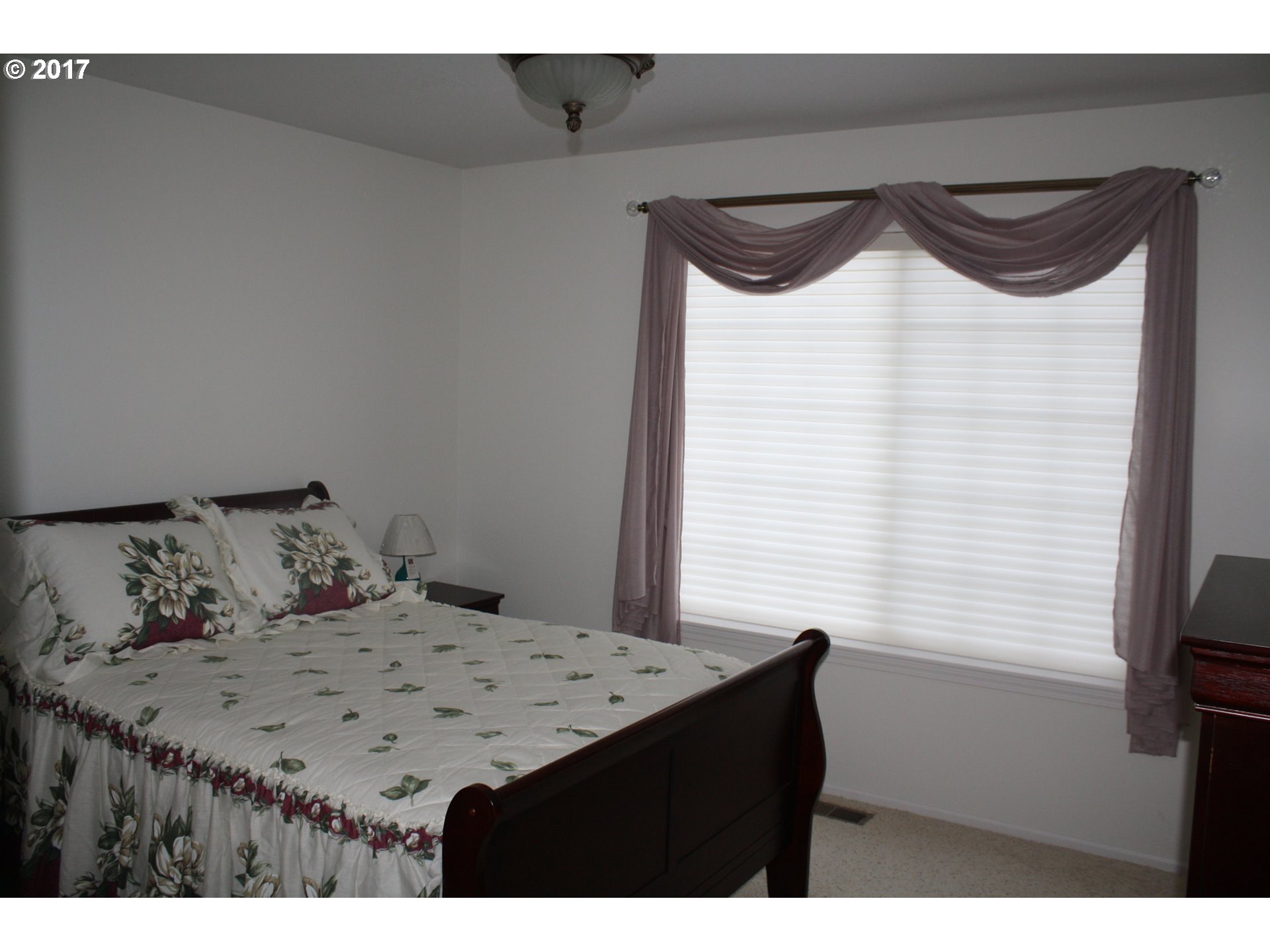 327 Currier Ave