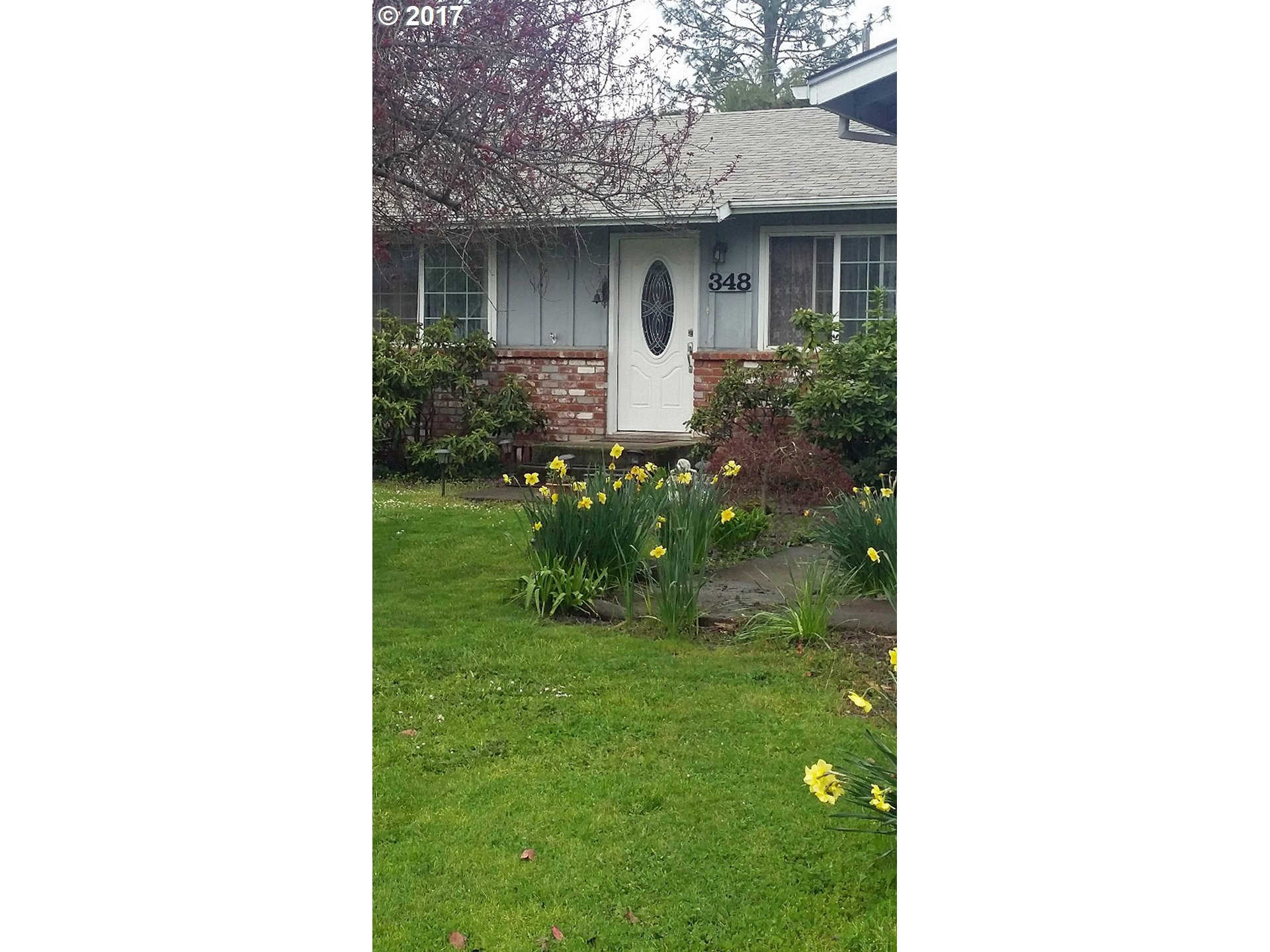 308 SE Walnut St