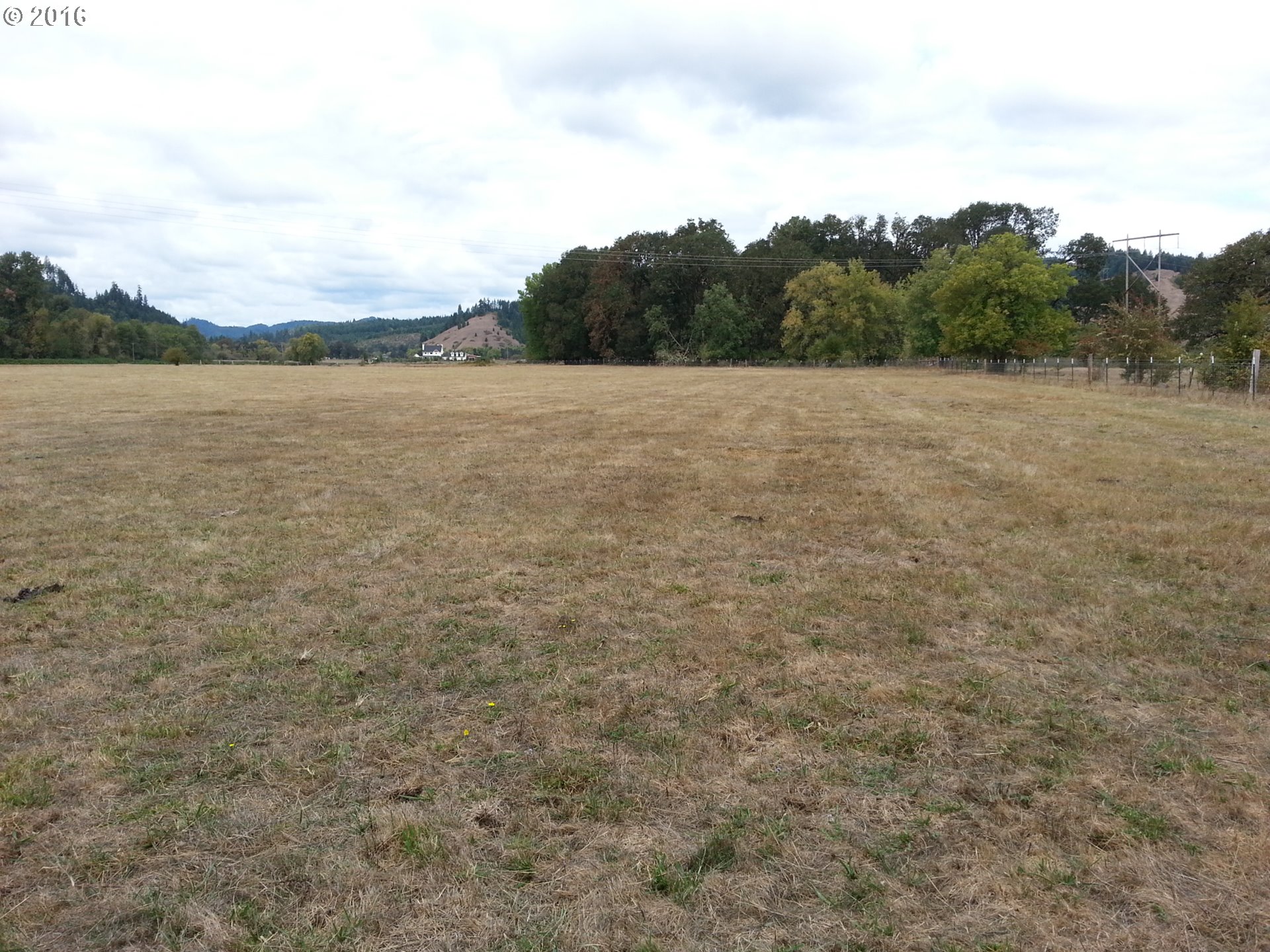 For Sale: 1061 Scotts Valley Rd Yoncalla, OR 97499