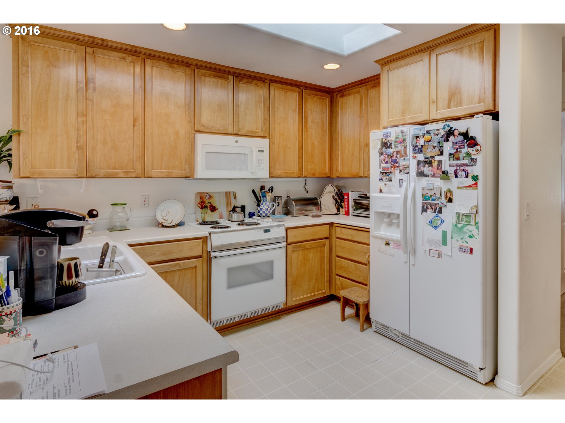 For Sale: 728 Cherrywood Dr Medford, OR 97504