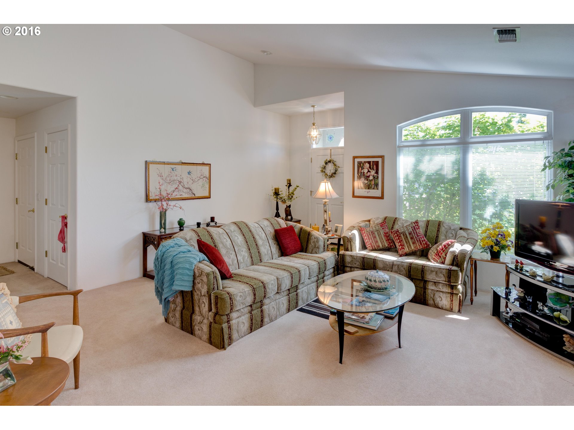 For Sale: 728 Cherrywood Dr Medford, OR 97504