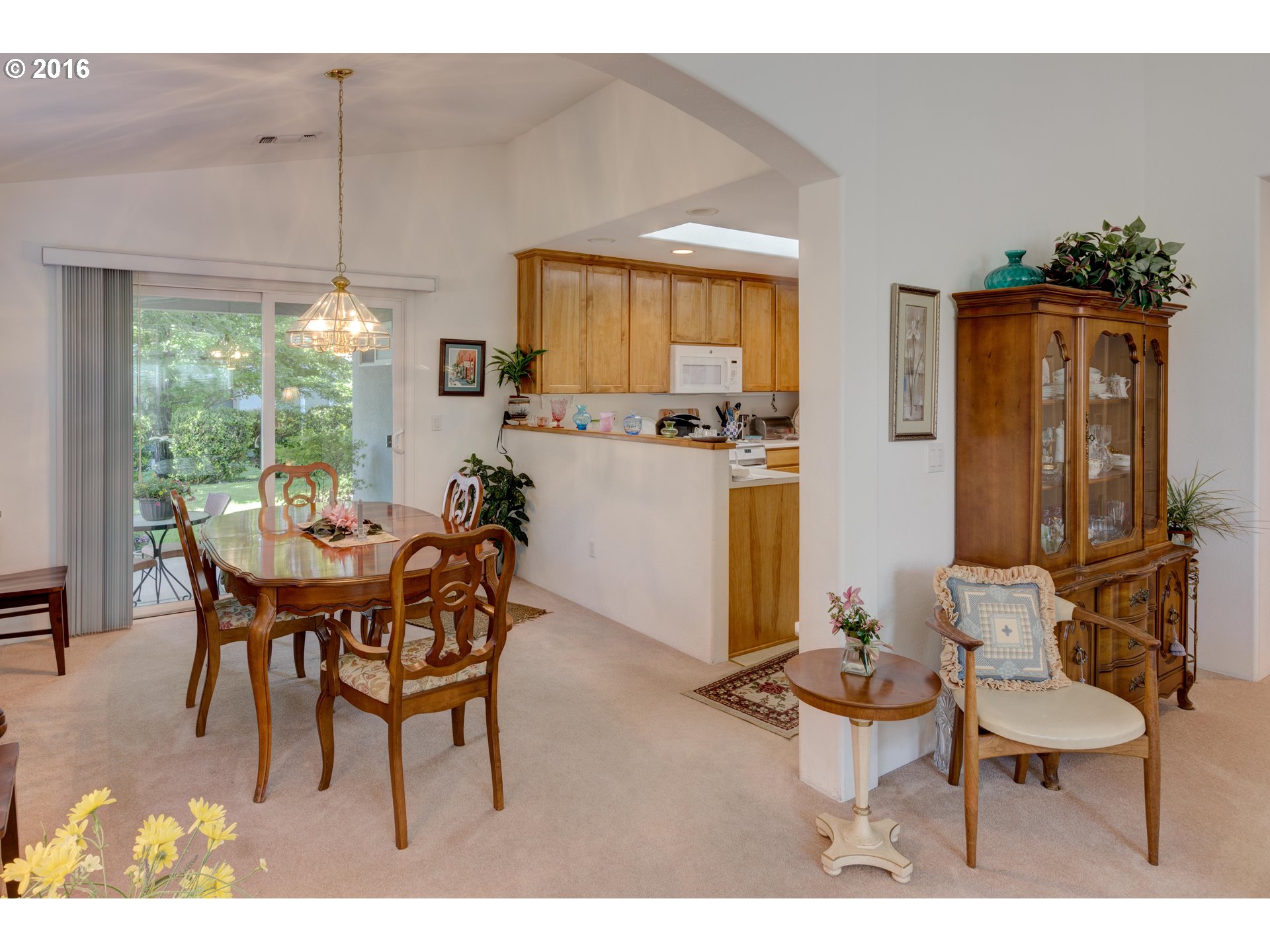 For Sale: 728 Cherrywood Dr Medford, OR 97504