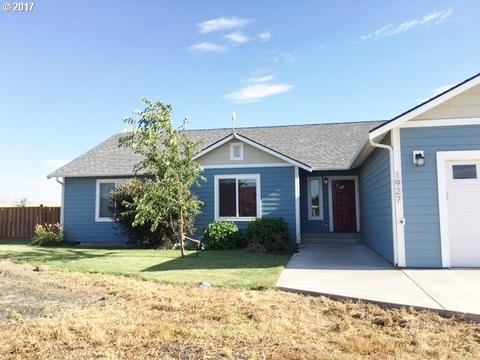 310 NW Ingram Ln