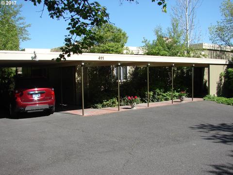 310 NW Ingram Ln