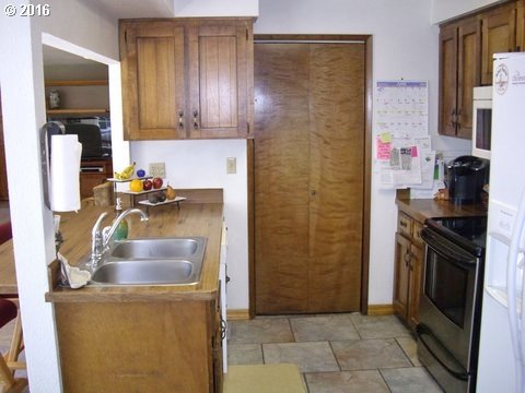 For Sale: 4311 SW Runnion Ct Pendleton, OR 97801