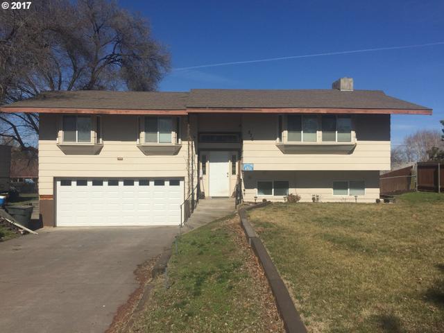 1563 E Main St