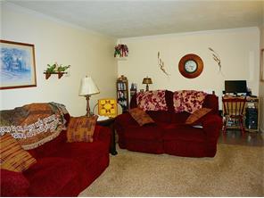 8 Lenzman Ct