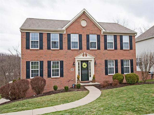 912 Village Club Dr