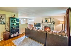 For Sale: 3990 Green Valley Dr Glenshaw, PA 15116