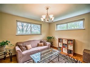 For Sale: 3990 Green Valley Dr Glenshaw, PA 15116
