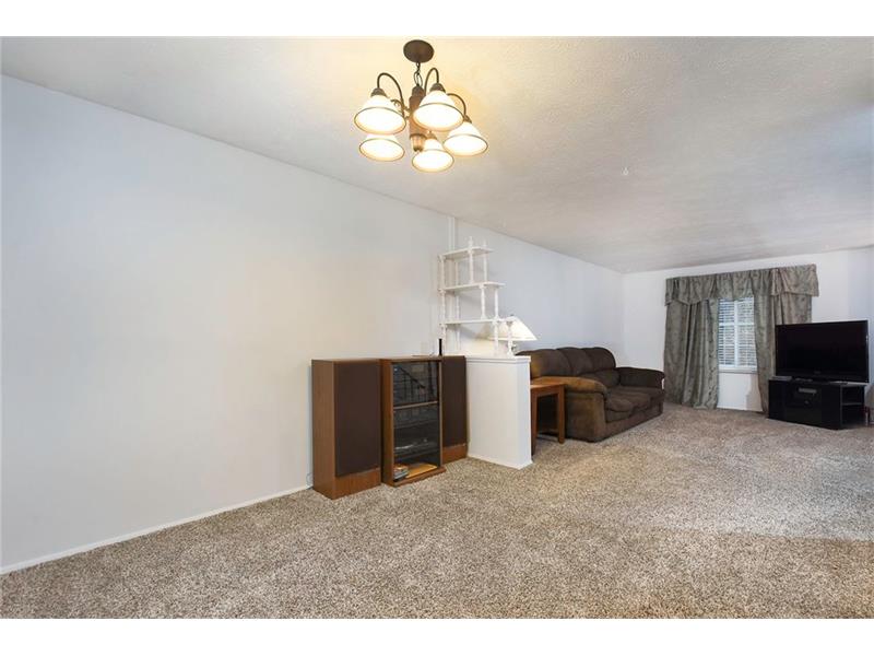 1052 Barnsley Dr
