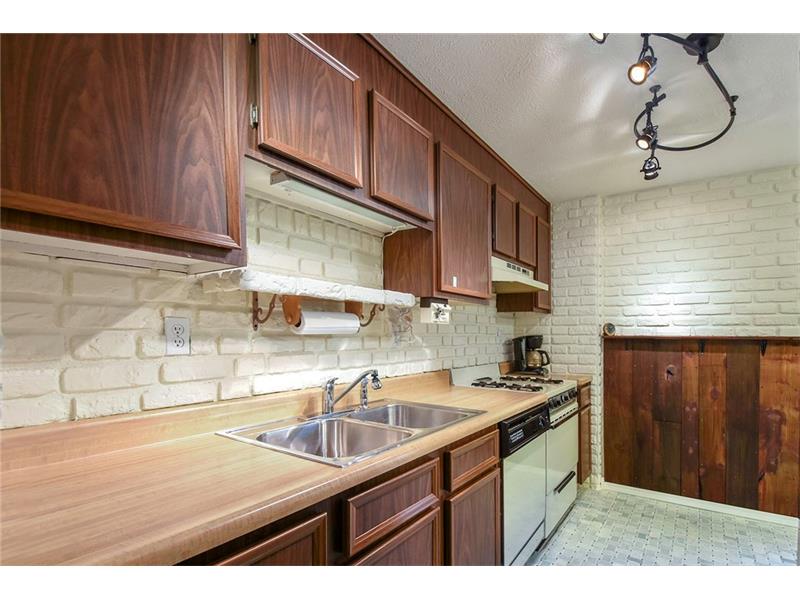 1052 Barnsley Dr