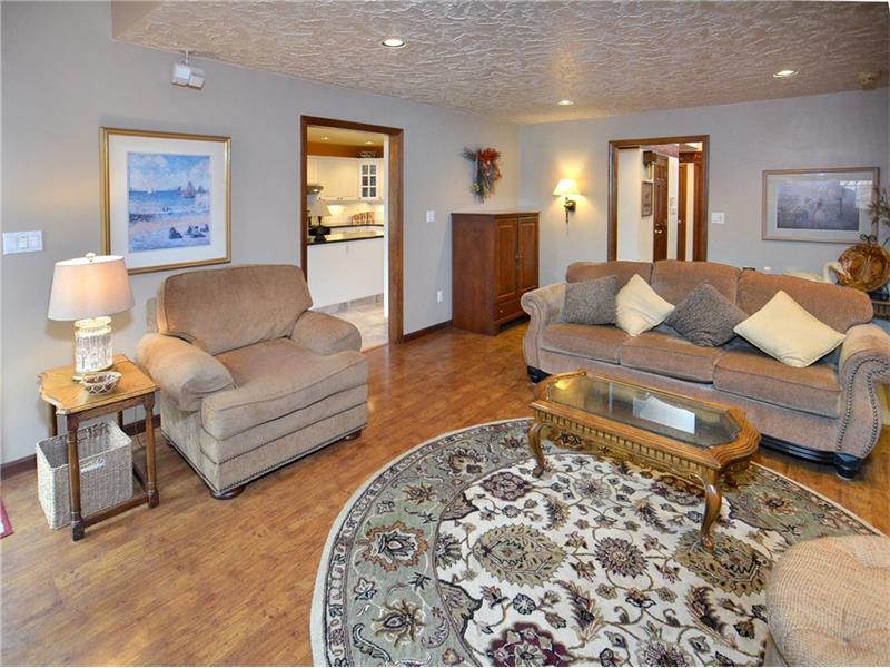 11708 Dartmoor Dr