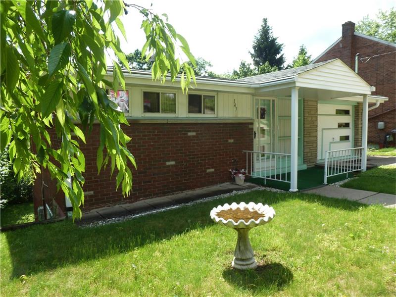 320 James St