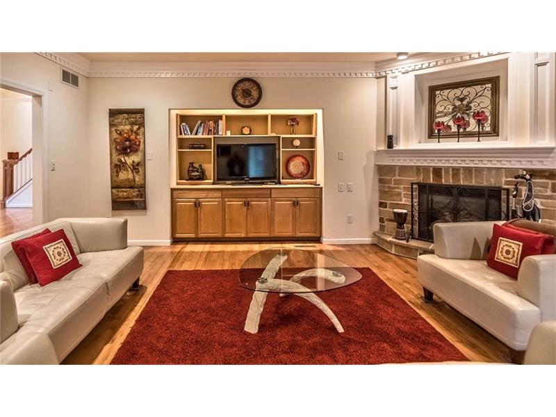 128 S Mccoy Pl
