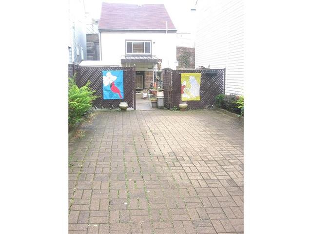 214 Seneca St