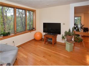16 Niagara Rd