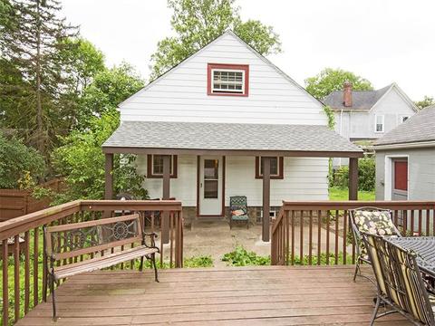 1208 Mount Royal Blvd
