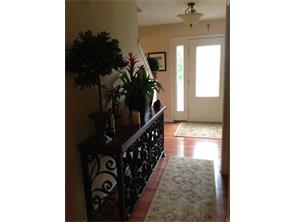 For Sale: 1645 Oakleaf Ln Pittsburgh, PA 15237