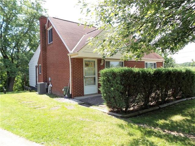 658 Twin Oak Dr