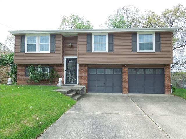 658 Twin Oak Dr