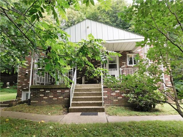 658 Twin Oak Dr