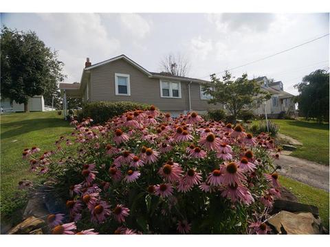 47 W Hallam