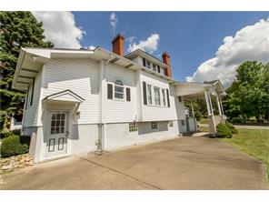 709 N Main St