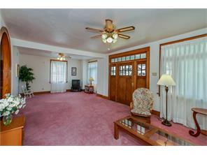 709 N Main St