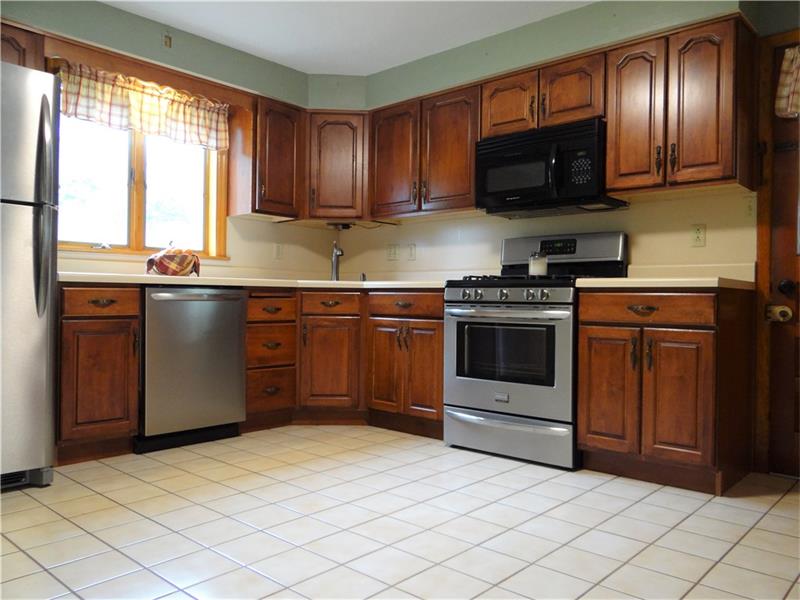1105 Crestwood Dr