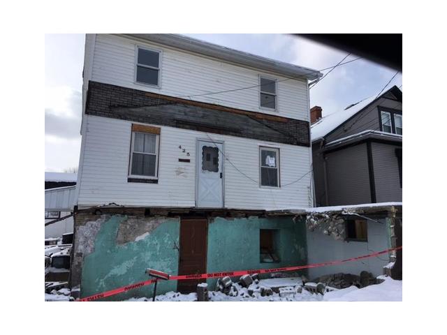 425 Howard St