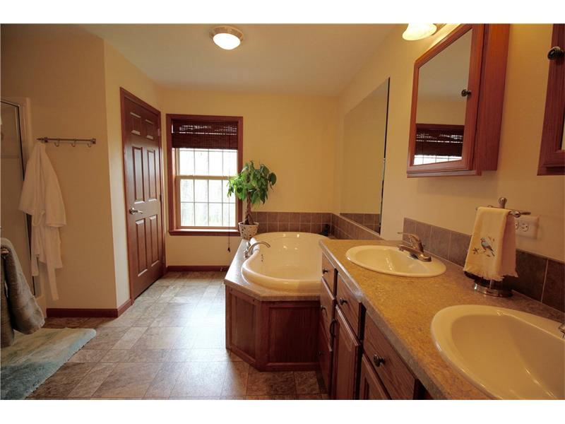 209 White Oak Dr