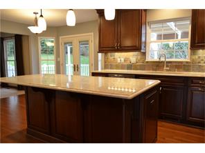 302 Locust Ln