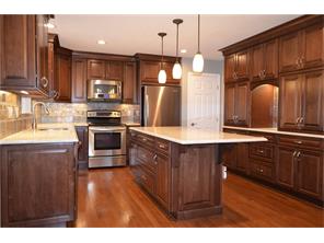302 Locust Ln