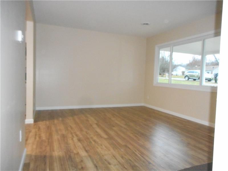 298 Crestwood Dr