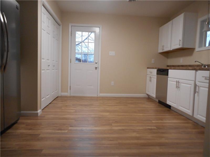 298 Crestwood Dr