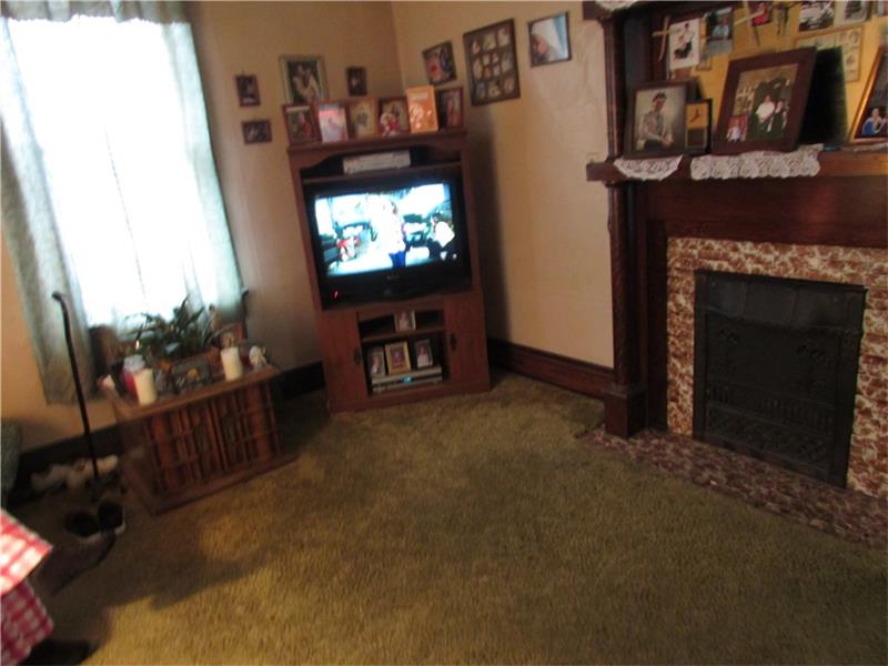 462 Moore Ave