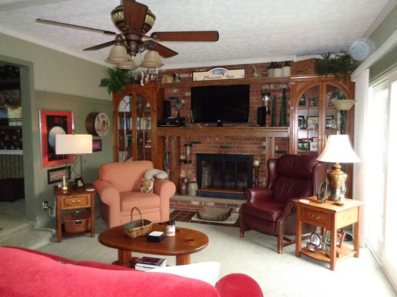 6 Meadow Ln