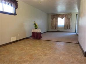 2200 Maple Dr