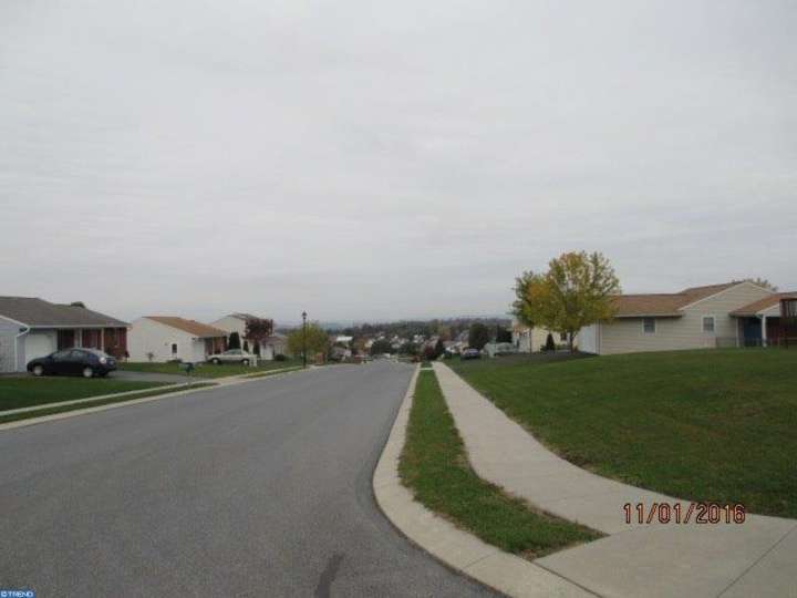 2 Eagle View Dr