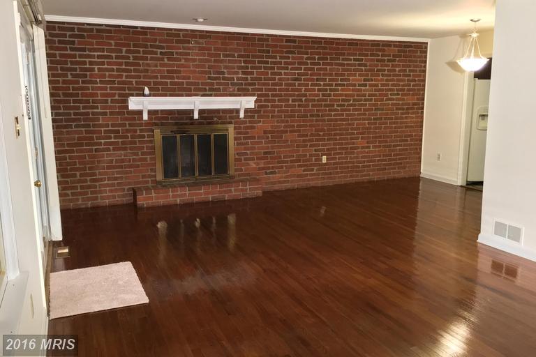 212 Vine St W