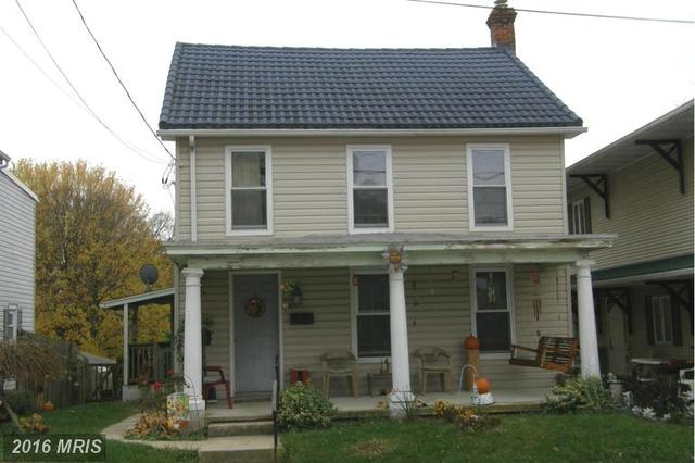 425 Second St S