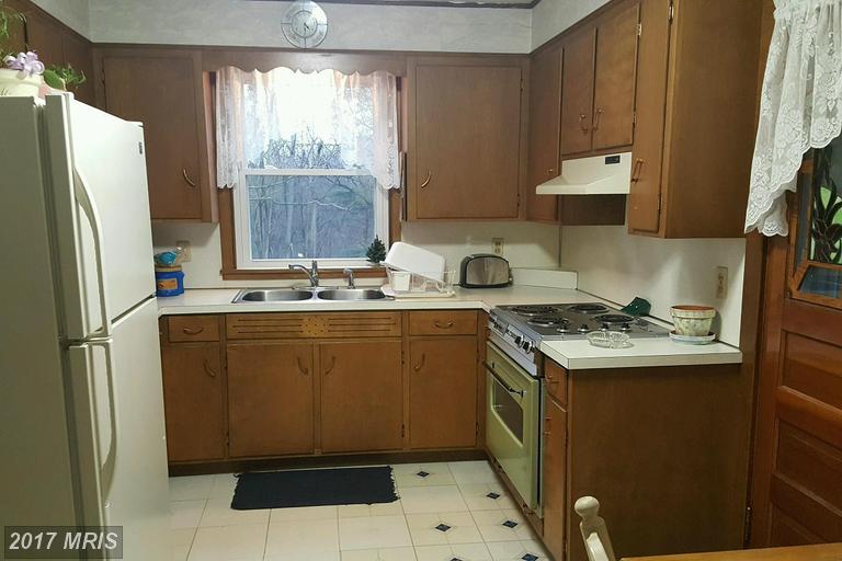102 Hoke Dr
