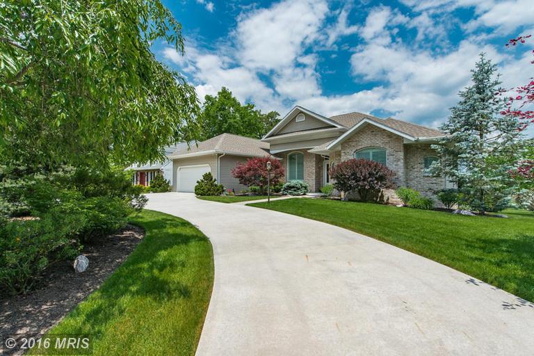 For Sale: 6229 Greenbriar Ter Fayetteville, PA 17222