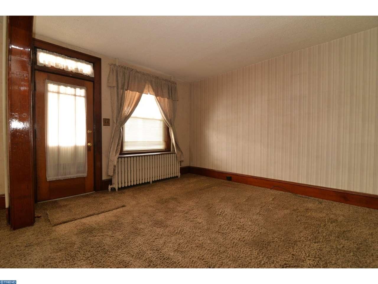 17 E Overlook Dr