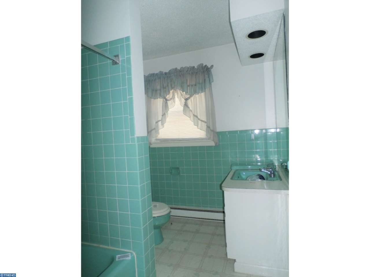 353 High St