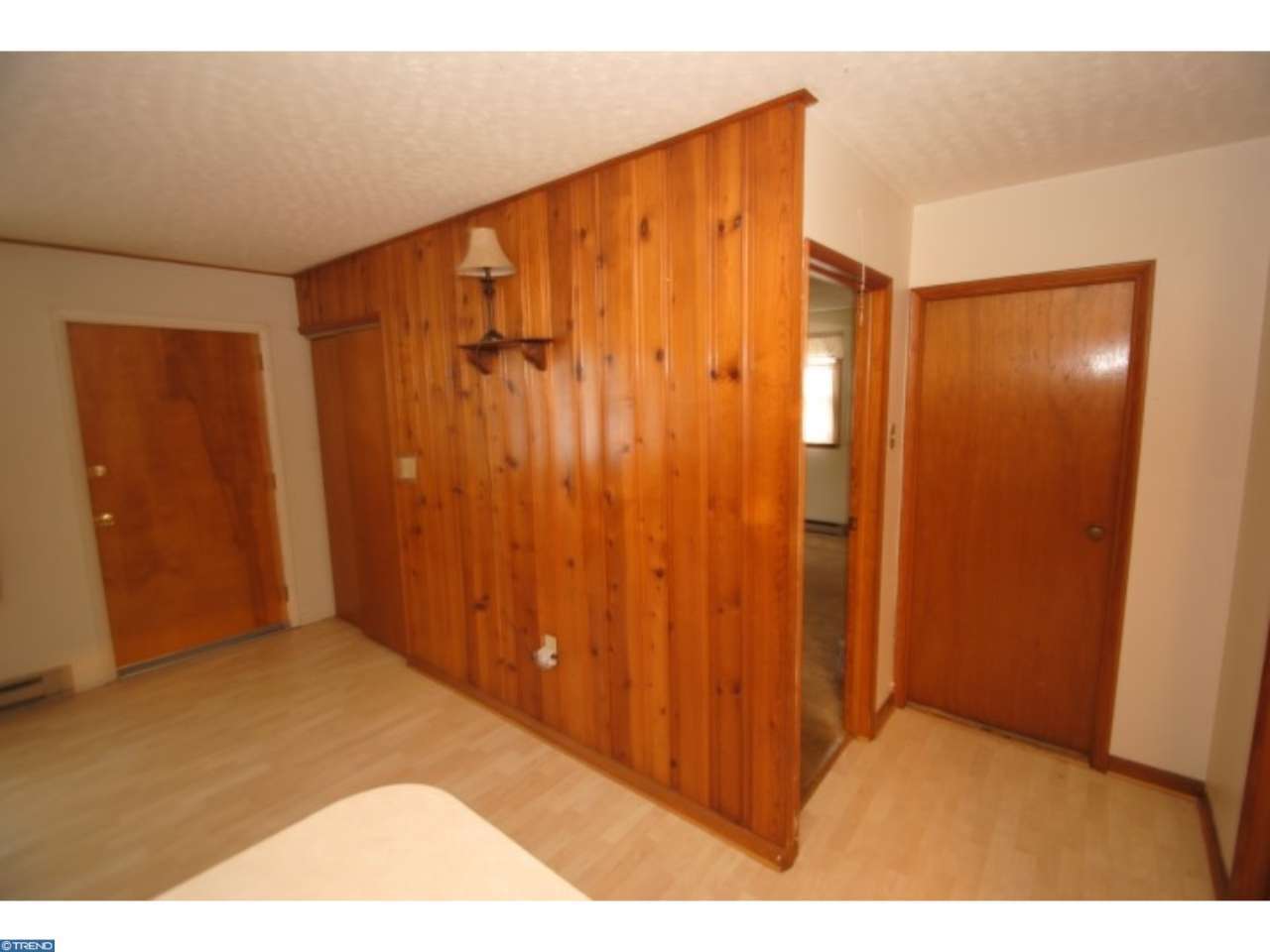 46 E High St